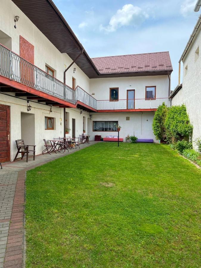 Pensiunea Vanessa Făgăraş Exterior foto